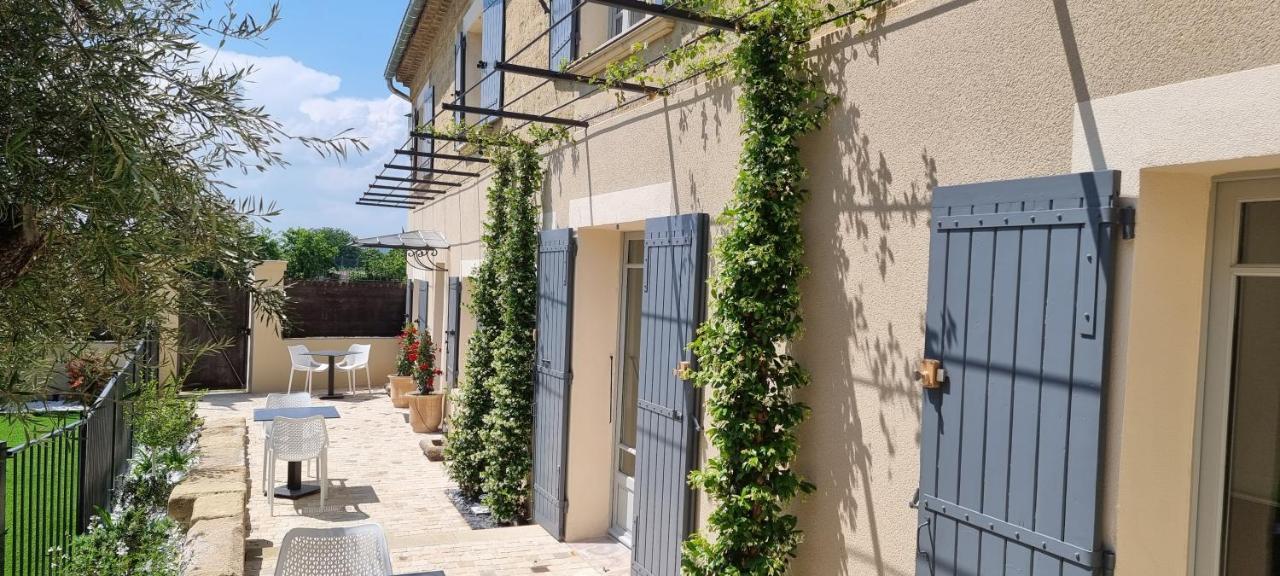 Le Petit Eden Bed & Breakfast Saint-Quentin-la-Poterie Ngoại thất bức ảnh