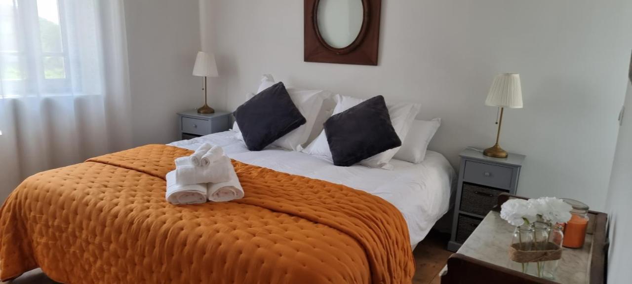 Le Petit Eden Bed & Breakfast Saint-Quentin-la-Poterie Ngoại thất bức ảnh
