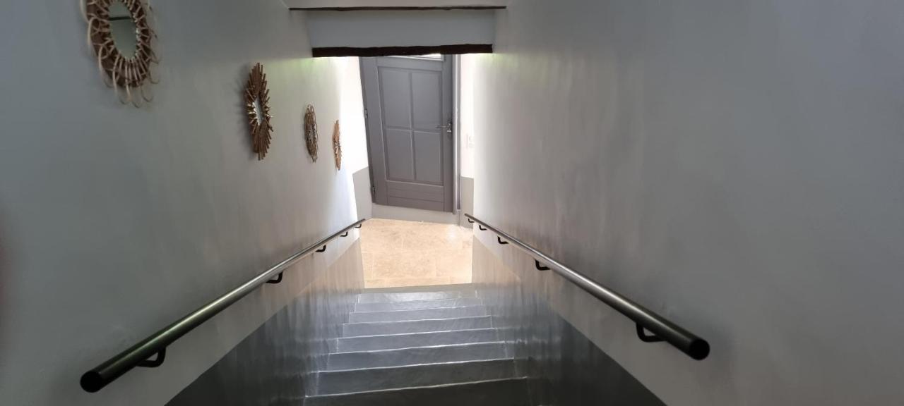 Le Petit Eden Bed & Breakfast Saint-Quentin-la-Poterie Ngoại thất bức ảnh