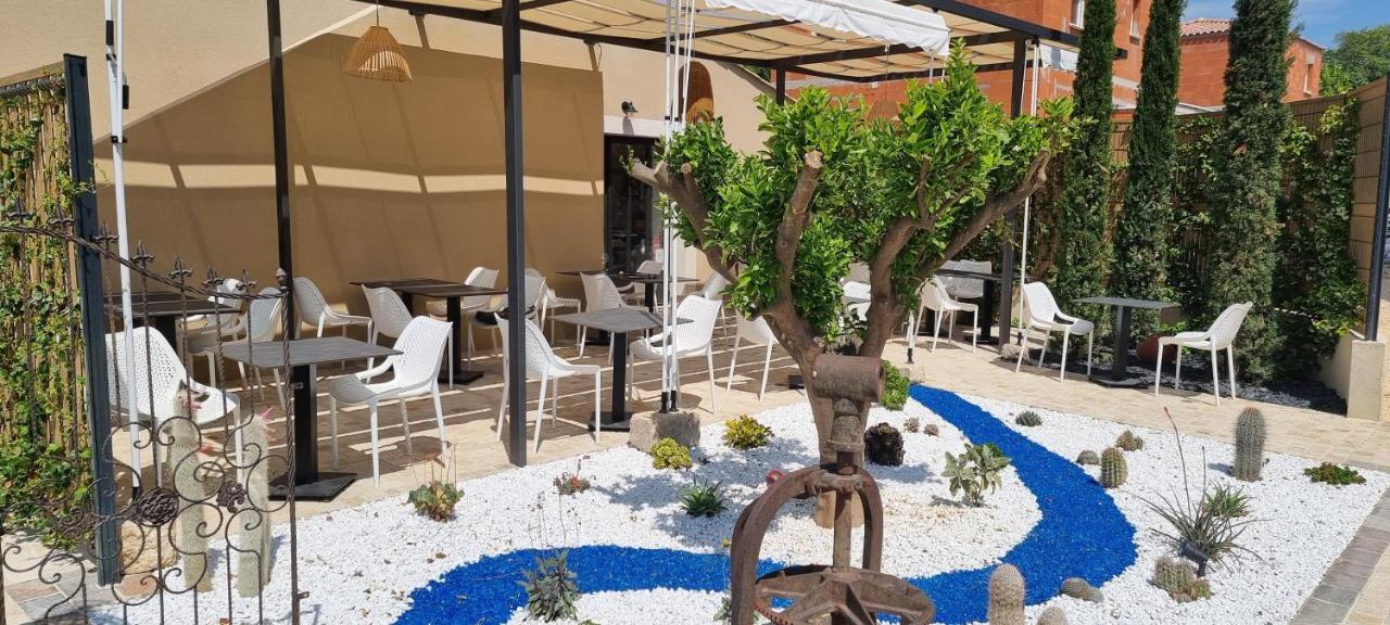 Le Petit Eden Bed & Breakfast Saint-Quentin-la-Poterie Ngoại thất bức ảnh